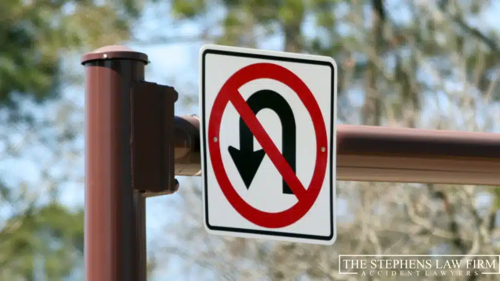 illegal u turn sign
